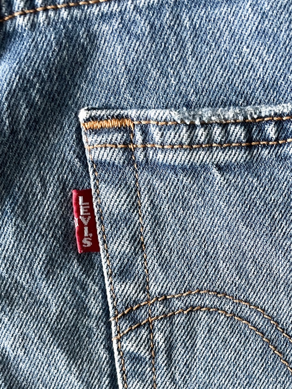Levi's Ribcage Shorts - Picture 12 of 13